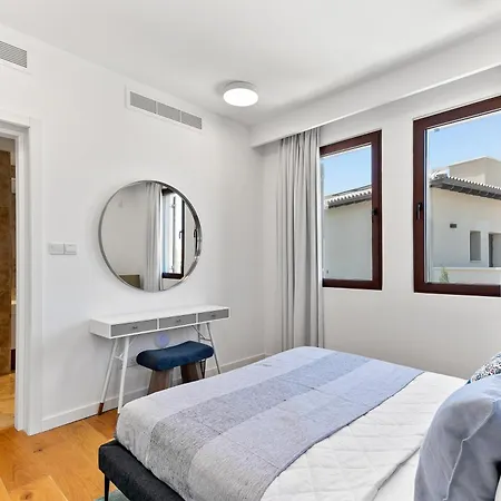 Villa Stunning Uv09 Oniro With Sea Views, Aphrodite Hills *