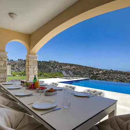 Villa Stunning Uv09 Oniro With Sea Views, Aphrodite Hills *