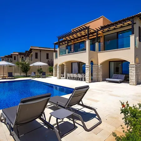 Stunning Uv09 Oniro With Sea Views, Aphrodite Hills Villa *