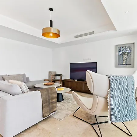 Villa Stunning Uv09 Oniro With Sea Views, Aphrodite Hills *