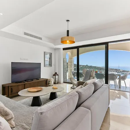 Stunning Uv09 Oniro With Sea Views, Aphrodite Hills Villa *